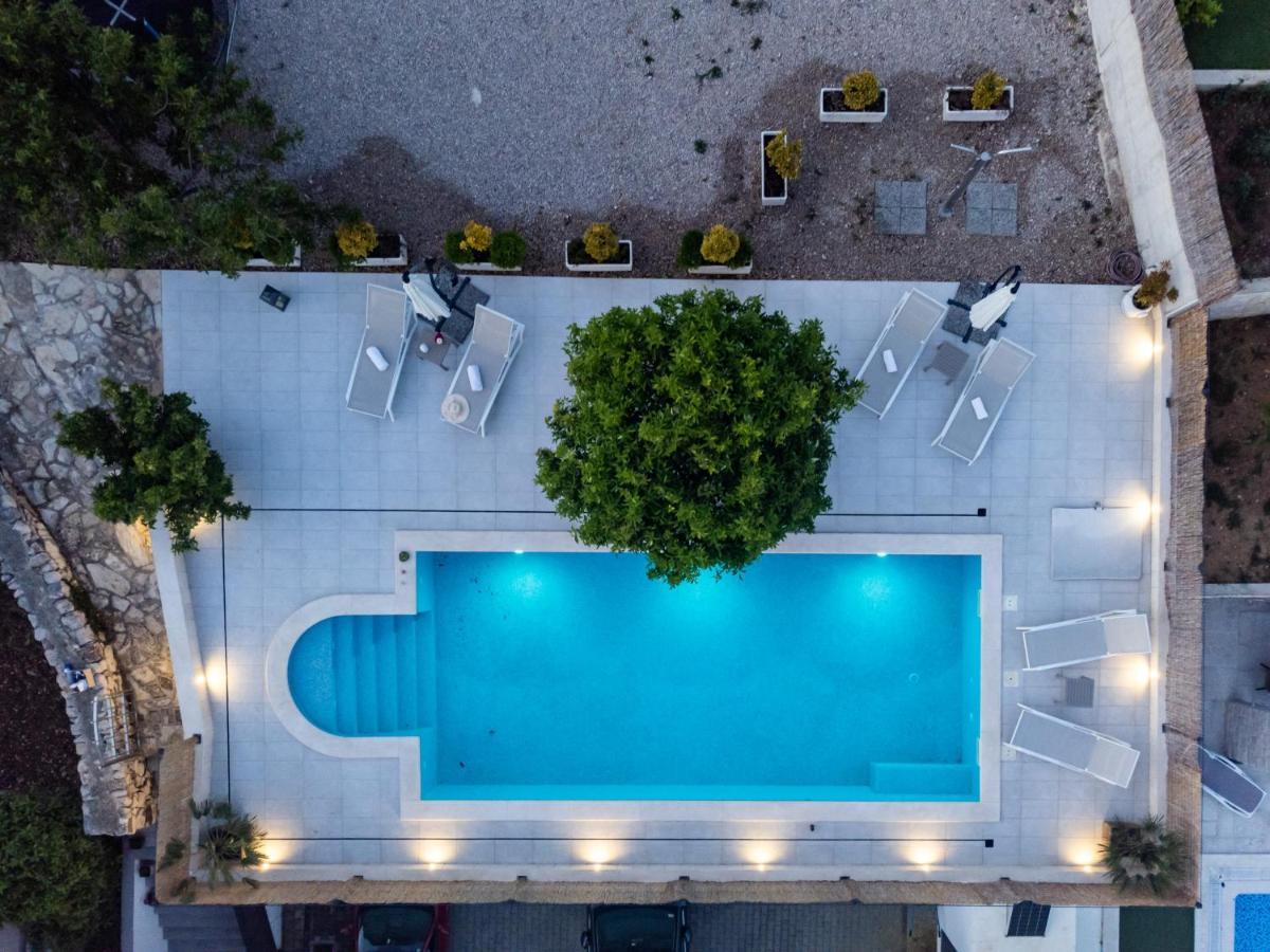 Sun Gardens Villa ชิเบนิก ภายนอก รูปภาพ